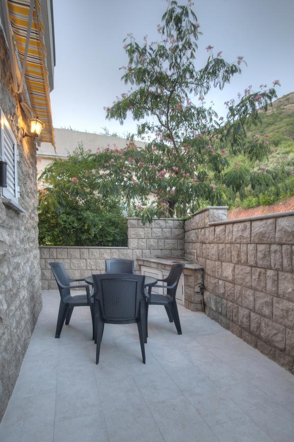 Apartment Dzaleta Sveti Stefan Exterior foto